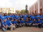 מתנדבי אינטל עם מנהלת ביה'ס צמח, חנה קליין מתנדבי אינטל עם מנהלת ביה'ס צמח, חנה קליין
